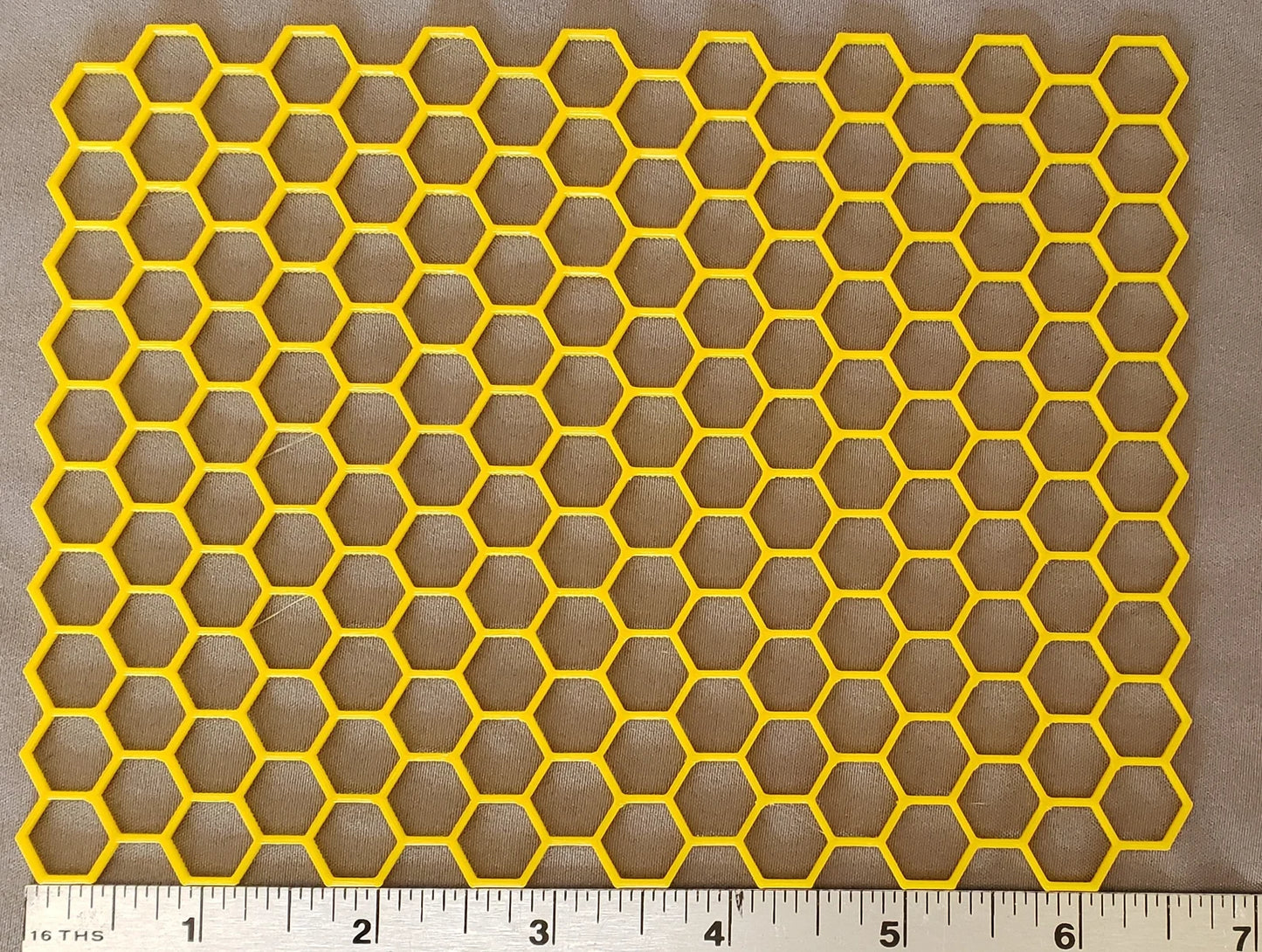 3D Printed 5"x7" Honeycomb Mesh Sheet - ShitVicMakes